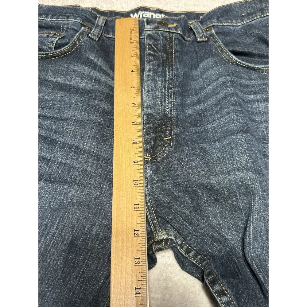 Wrangler Jeans Mens 34x30 99% Cotton 1% Spandex Denim Cowboy Medium Wash VINTAGE